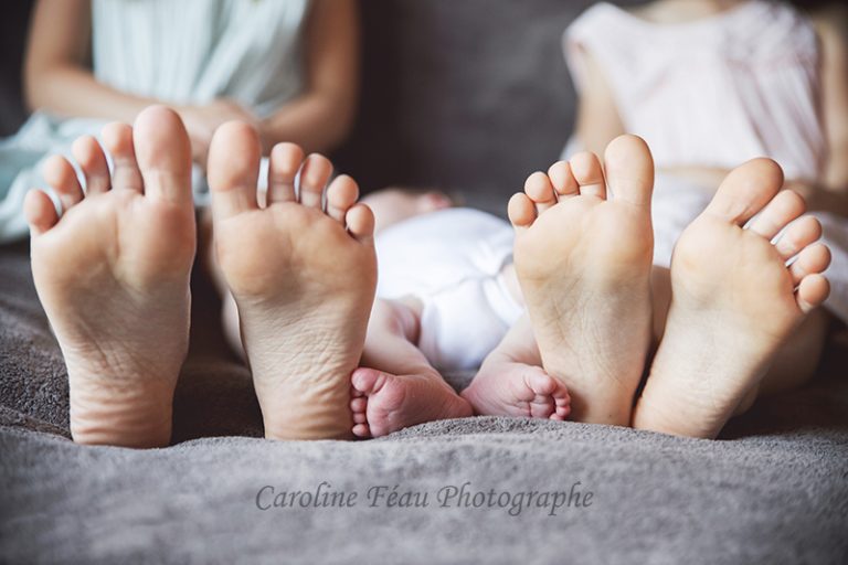pieds séance photo naissance CF Photographe